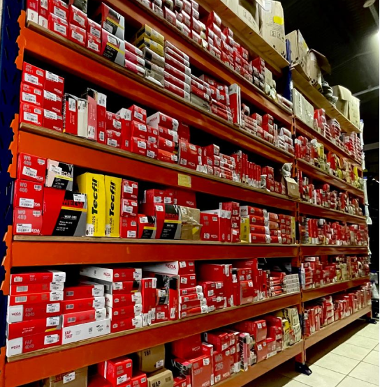 Zatt Auto Peças - Estoque